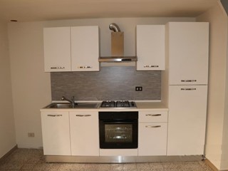 Ufficio in Affitto a Lucca, 1'800€, 115 m²