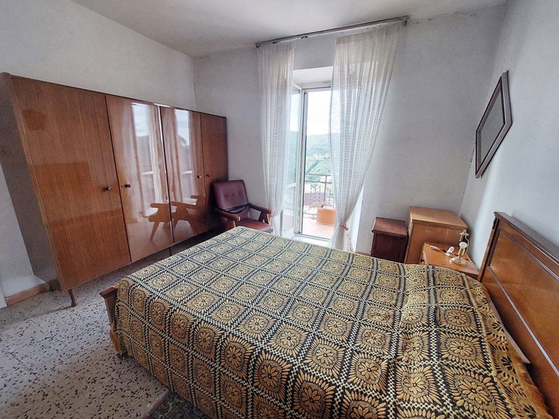 Casa Indipendente in Vendita a Amelia, 35'000€, 107 m², arredato