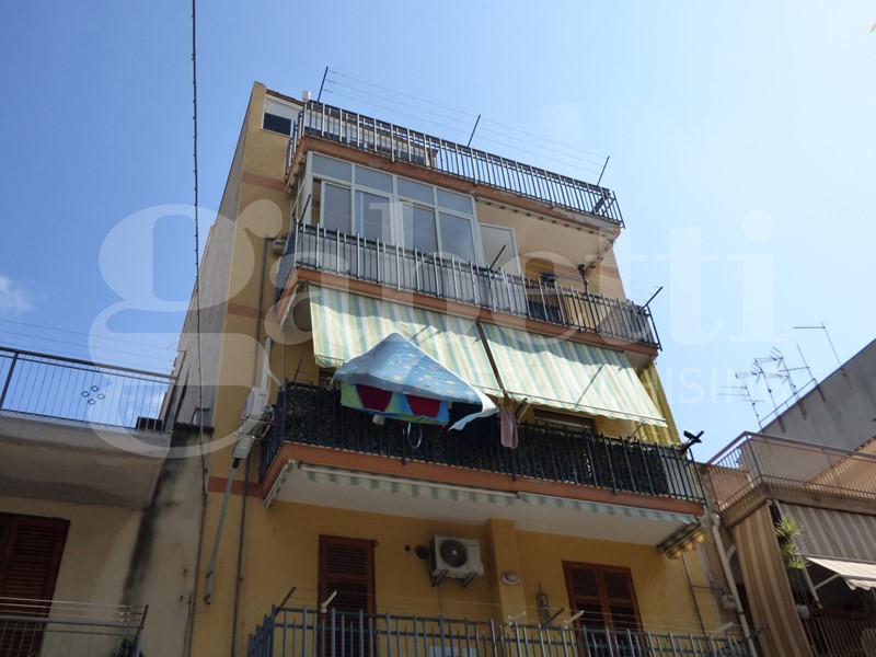 Trilocale in Vendita a Bagheria, 107'000€, 110 m²