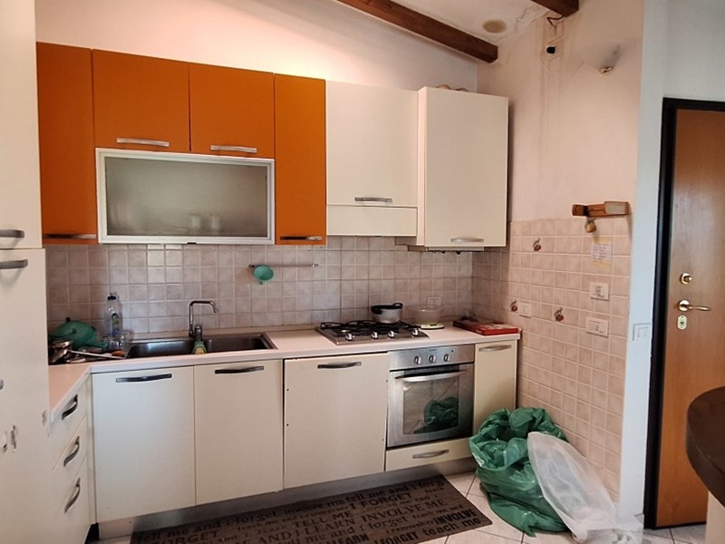 Quadrilocale in Vendita a Rapolano Terme, 130'000€, 70 m², con Box