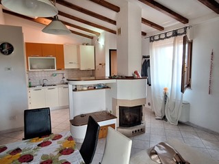 Quadrilocale in Vendita a Rapolano Terme, 130'000€, 70 m², con Box