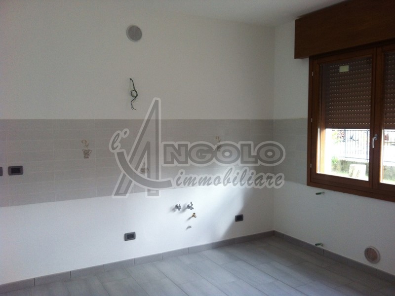 Trilocale in Affitto a Canaro, 450€, 45 m²