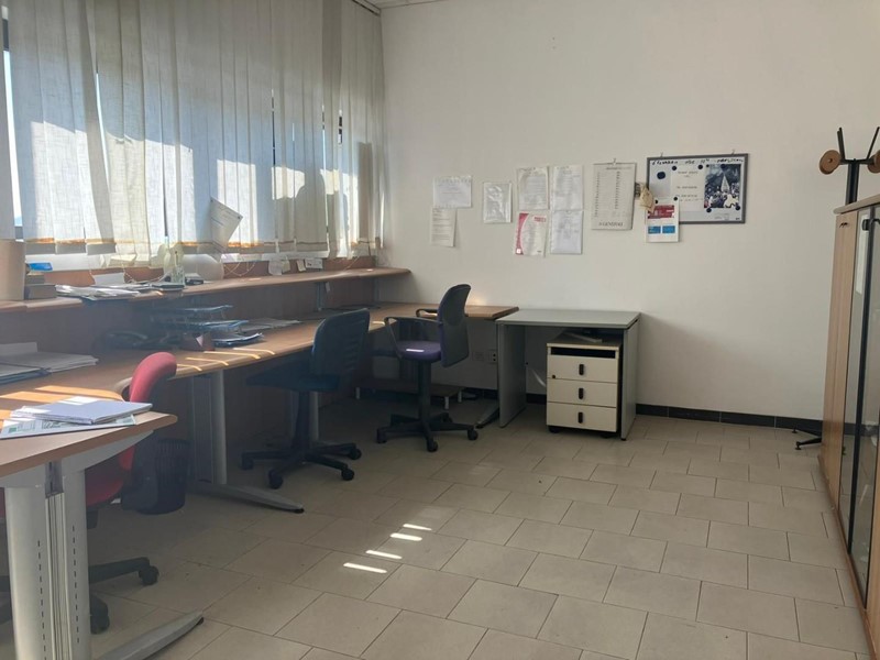 Ufficio in Vendita a Sarzana, 69'000&euro;, 60 m²