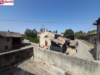 Casa Indipendente in Vendita a Colle di Val D'Elsa, 110'000&euro;, 246 m²