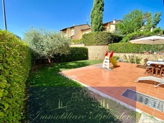 Quadrilocale in Vendita a Impruneta, zona Tavarnuzze, 570'000€, 150 m², con Box