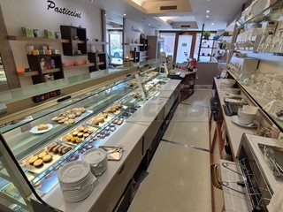 Attività commerciale in Vendita a Vicenza, 50'000€, 130 m², arredato