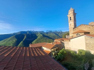 Trilocale in Vendita a Molini di Triora, zona Andagna, 25'000€, 75 m²