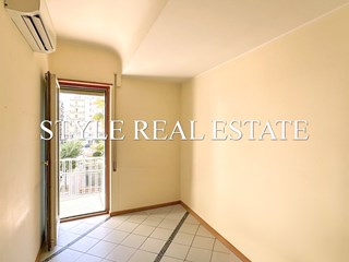 Appartamento in Vendita a Siracusa, zona Gelone/Adda, 159'000&euro;, 145 m²