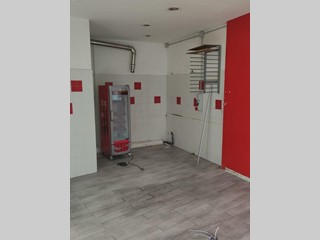 Immobile commerciale in Affitto a Livorno, zona Ardenza, 1'800€, 80 m²