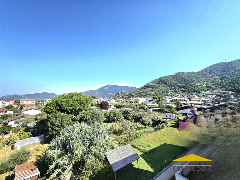 Appartamento in Vendita a Massa, 270'000€, 120 m²