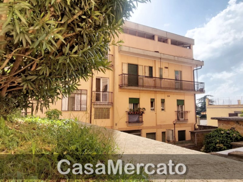 Bilocale in Vendita a Rocca di Papa, 72'000€, 50 m²