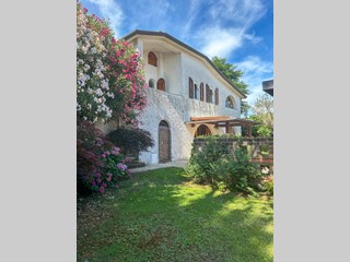 Villa in Affitto a Numana, zona marcelli alta, 1'600€, 135 m²