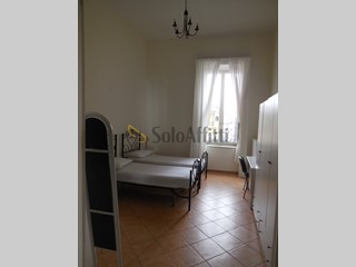 Trilocale in Affitto a Napoli, zona Mercato, 900€, 80 m², arredato