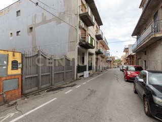 Casa Indipendente in Vendita a San Gregorio di Catania, 225'000€, 170 m², con Box