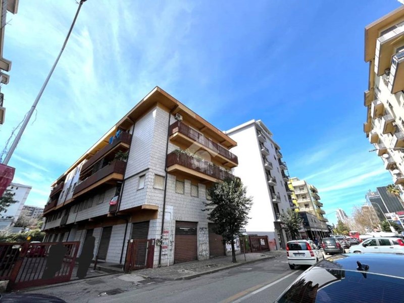 Appartamento in Vendita a Cosenza, zona Tribunale, 89'000€