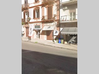 Immobile commerciale in Vendita a Cosenza, 85'000€