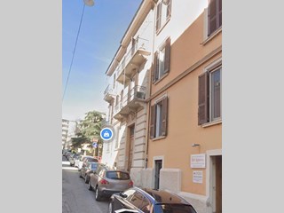 Immobile commerciale in Vendita a Cosenza, 80'000€