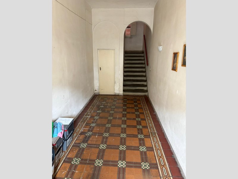Casa Indipendente in Vendita a Capraia e Limite, zona Limite, 240'000€, 170 m², con Box