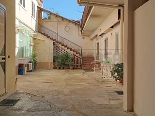 Casa Semi Indipendente in Vendita a Marcianise, 71'000€, 150 m²