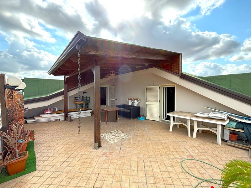 Attico in Vendita a Curti, zona Via Madonna delle Grazie, 110'000€, 110 m²