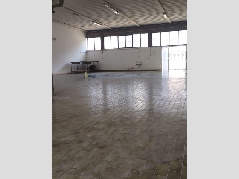 Capannone in Vendita a Vinci, 770'000€, 1100 m²