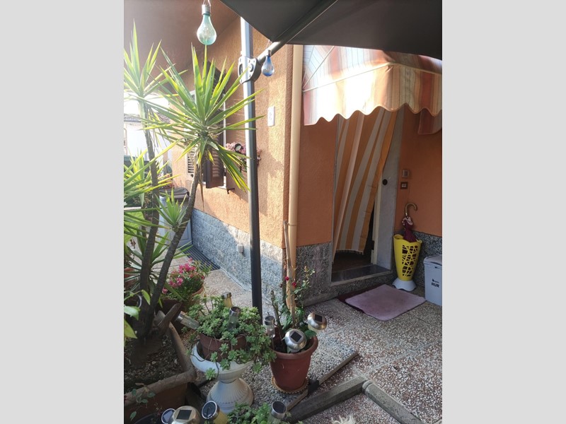 Casa Semi Indipendente in Vendita a Massa, zona Alteta, 240'000&euro;, 120 m², arredato