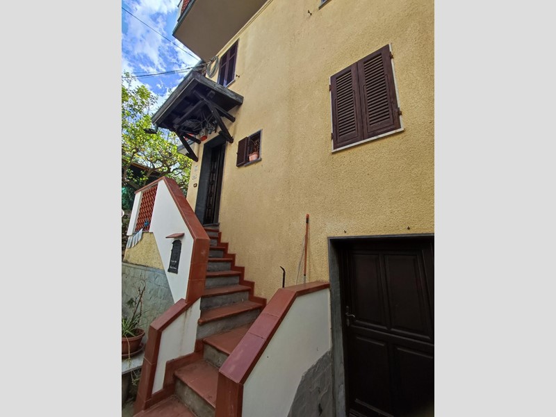 Casa Indipendente in Vendita a Massa, 219'000&euro;, 130 m²