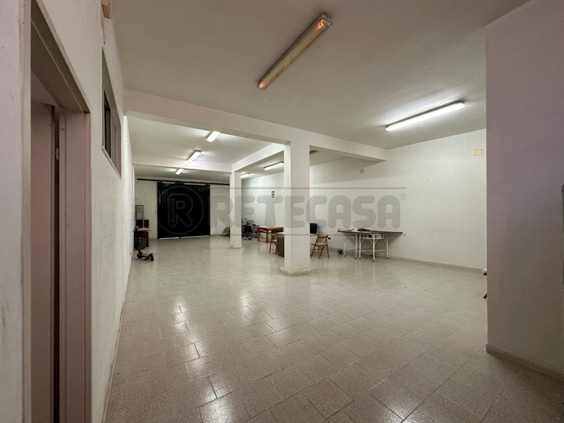 Casa Indipendente in Vendita a Mazara del Vallo, 500 m², con Box