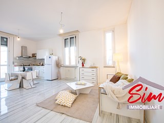 Trilocale in Vendita a Novara, zona San Martino, 250'000€, 100 m²
