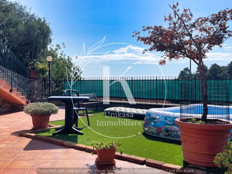 Casa Semi Indipendente in Vendita a Albissola Marina, 749'000€, 300 m², con Box