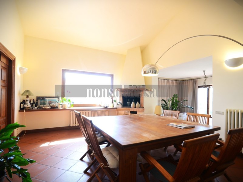 Casa Indipendente in Vendita a Perugia, 700'000€, 195 m²