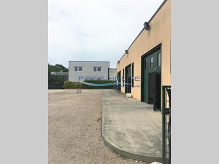 Capannone in Affitto a Ravenna, zona Savio Di Ravenna, 1'500€, 160 m²