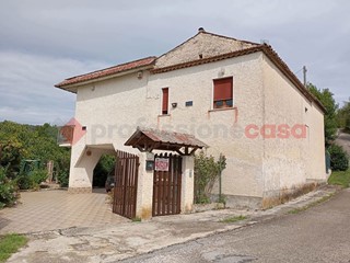 Casa Indipendente in Vendita a Torrice, 130'000€, 150 m²