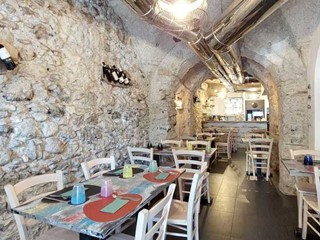 Attività commerciale in Vendita a Salerno, 59'000&euro;, 60 m²