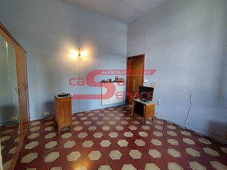 Casa Indipendente in Vendita a Massa e Cozzile, zona Margine Coperta, 150'000€, 155 m², con Box