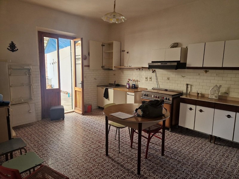 Casa Semi Indipendente in Vendita a Carmignano, zona Seano, 280'000€, 179 m²