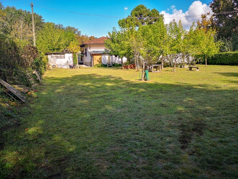 Casa Indipendente in Vendita a Massa, zona Poveromo, 490'000&euro;, 93 m², con Box