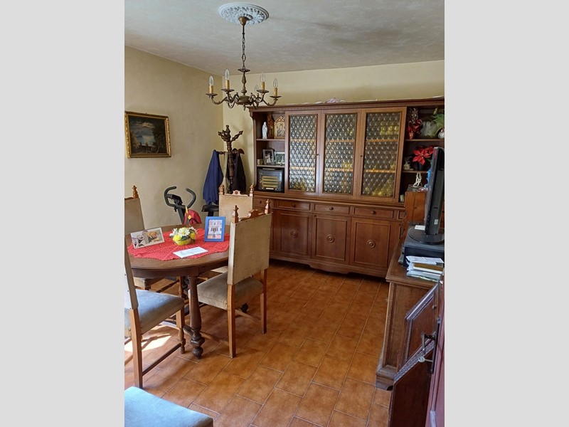 Casa Indipendente in Vendita a Poggio a Caiano, zona Poggetto, 220'000€, 75 m², con Box