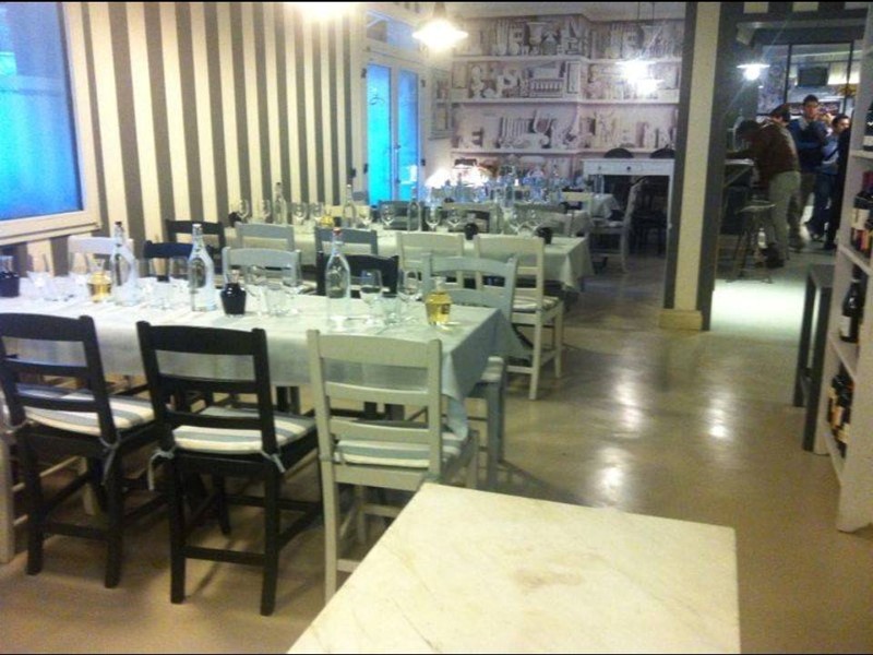 Attività commerciale in Vendita a Istrana, 850'000€, 470 m²