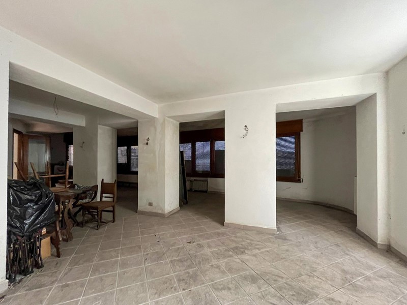 Magazzino in Vendita a Alta Valle Intelvi, 25'000&euro;, 150 m²