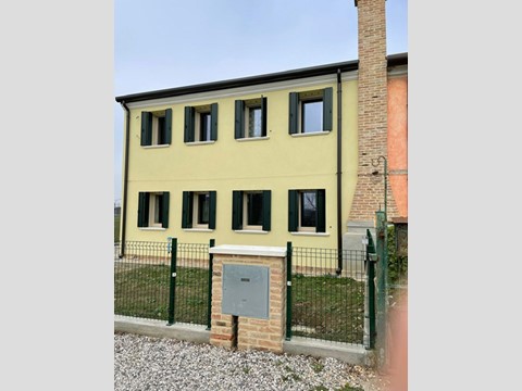 Casa Indipendente in Vendita a Corbola, 255'000€, 150 m², arredato