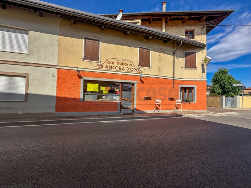 Attività commerciale in Vendita a Mortegliano, zona Lavariano, 39'000€, 131 m²
