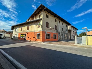 Attività commerciale in Vendita a Mortegliano, zona Lavariano, 39'000€, 131 m²