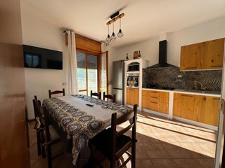 Appartamento in Vendita a Maiolo, 150'000€, 188 m²