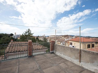 Casa Semi Indipendente in Vendita a Fauglia, 149'000€, 244 m², arredato