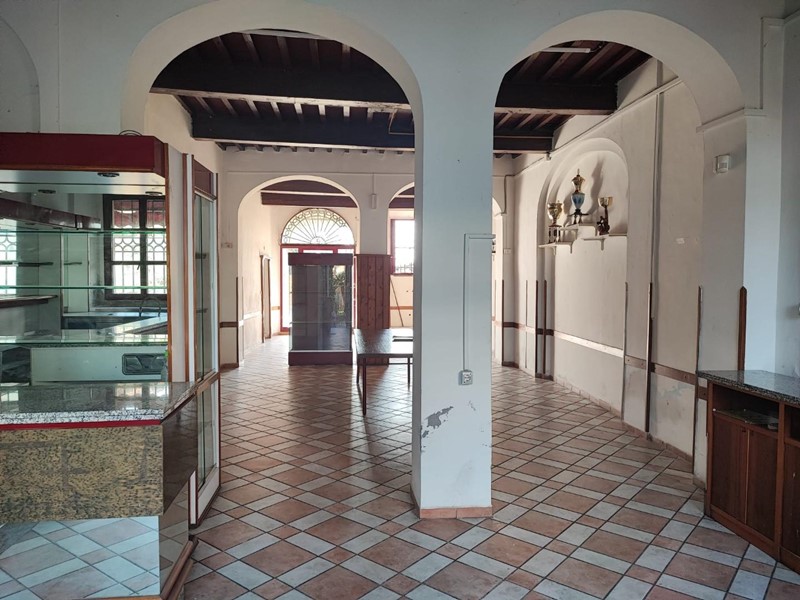 Immobile commerciale in Vendita a Capannoli, zona San Pietro In Belvedere, 85'000€, 120 m²