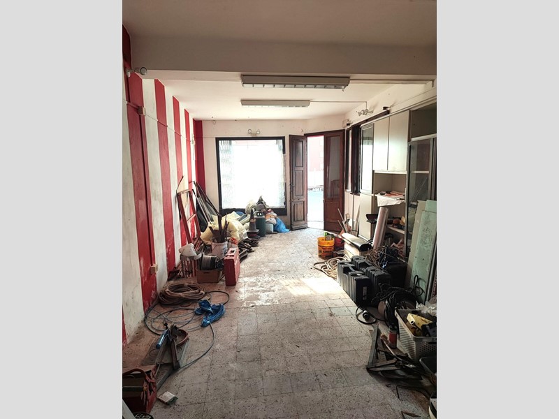 Immobile commerciale in Vendita a Capannoli, zona San Pietro In Belvedere, 24'000€, 41 m²