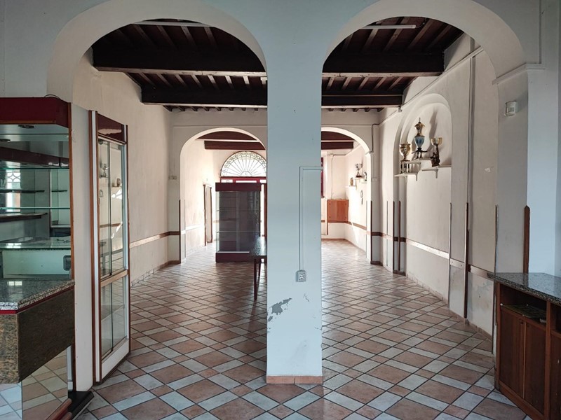 Appartamento in Vendita a Capannoli, zona San Pietro In Belvedere, 85'000€, 120 m²