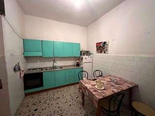 Stanza in Affitto a Sassari, 200€, 130 m², arredato