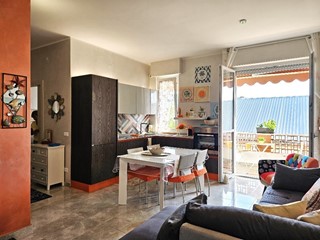 Bilocale in Vendita a Diano Castello, 250'000€, 80 m²